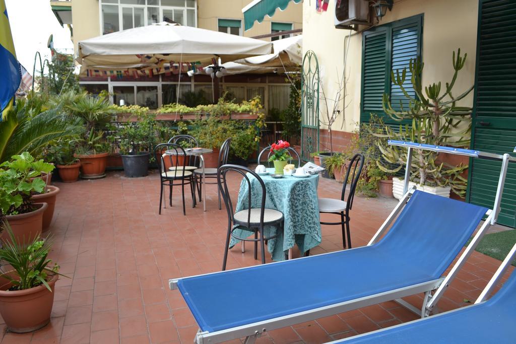 Cesare Augusto Hotel Napoli Bagian luar foto