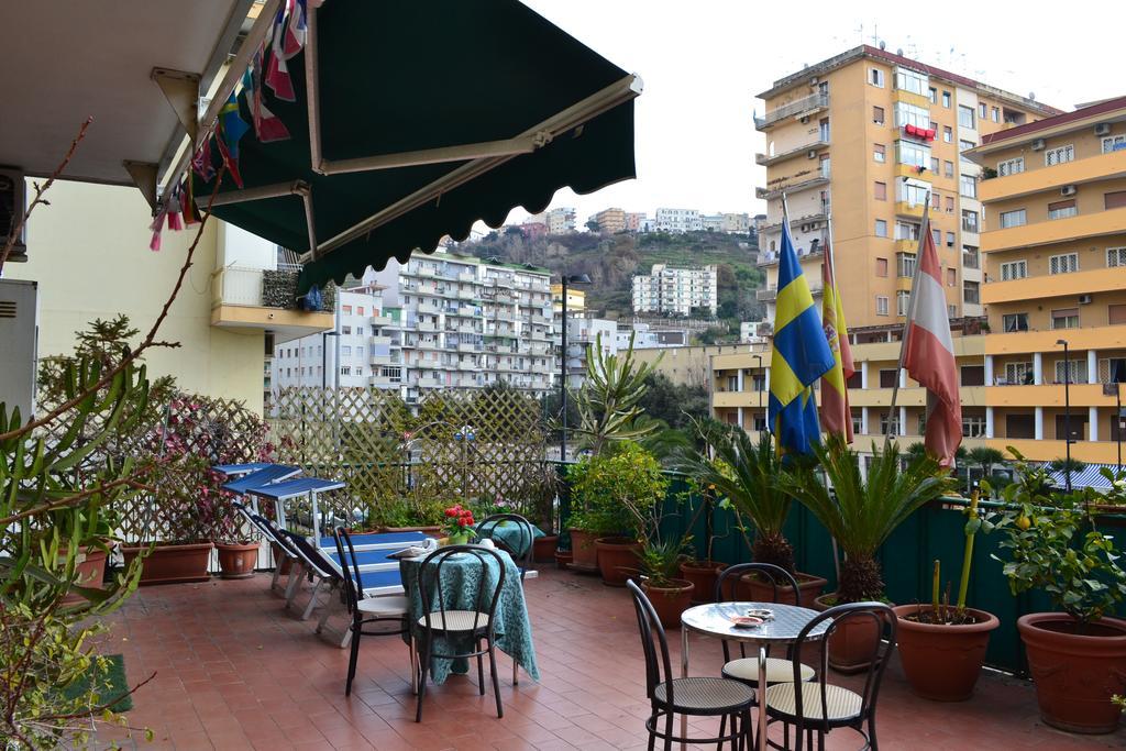 Cesare Augusto Hotel Napoli Bagian luar foto