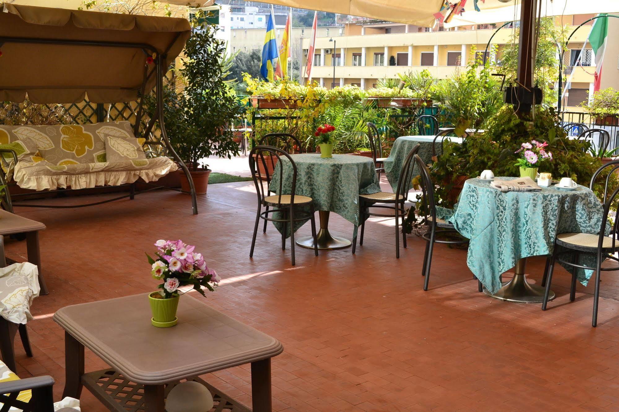 Cesare Augusto Hotel Napoli Bagian luar foto