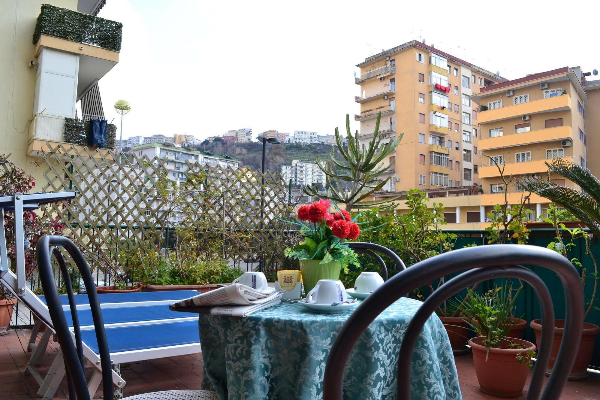 Cesare Augusto Hotel Napoli Bagian luar foto